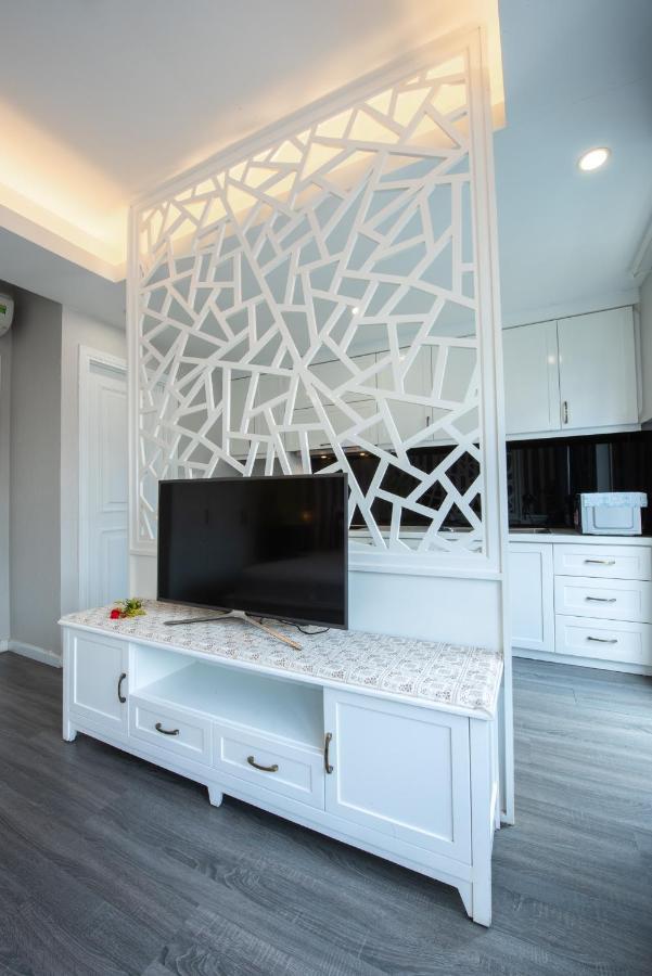 Golden Tree Apartments Хошимин Экстерьер фото